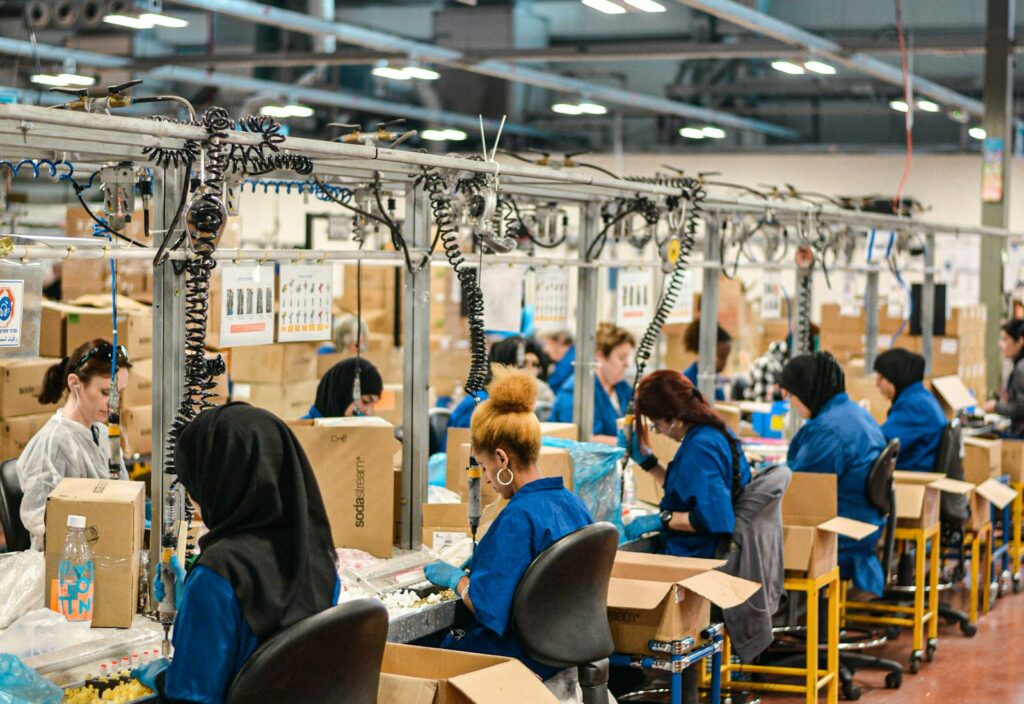 Línea de envasado y embalaje en planta, sector Packaging